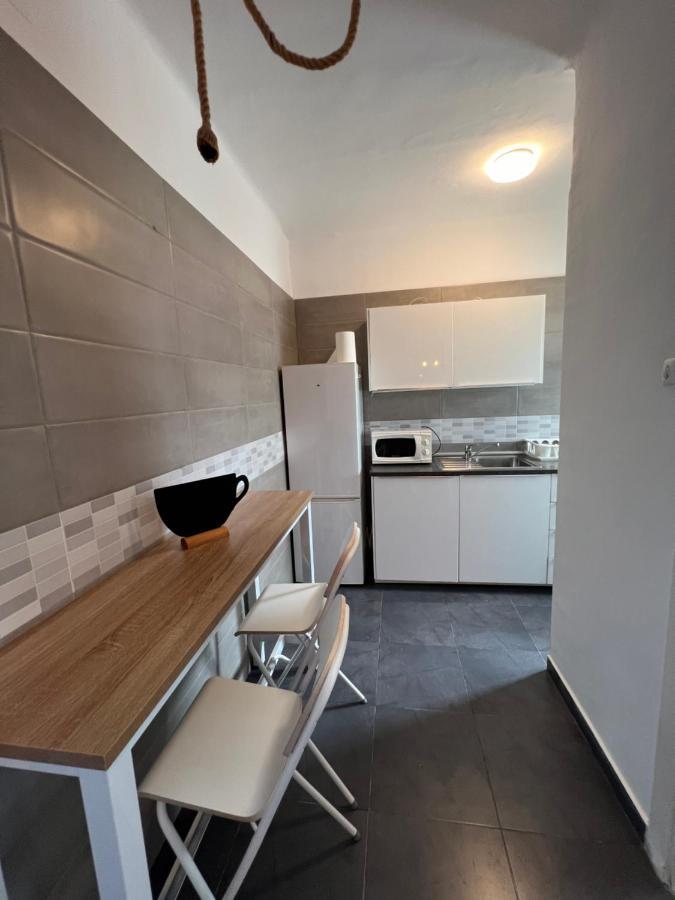 Near Ramblas - Only For Over 32 Days Appartement